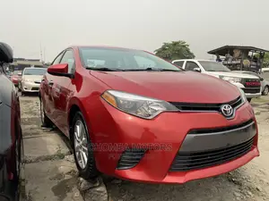 Toyota Corolla 2016 Red