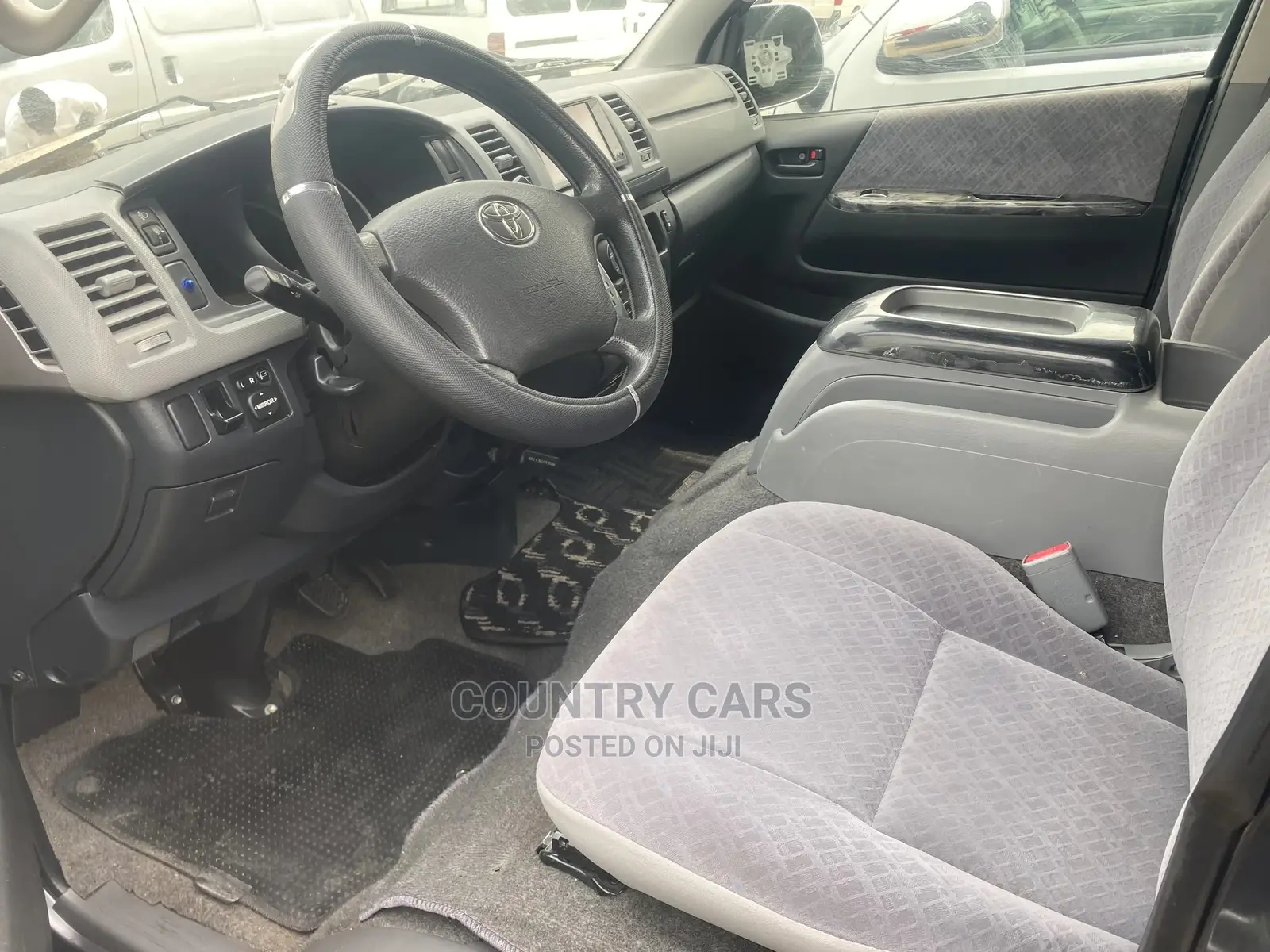 Toyota HiAce 2010 Grey