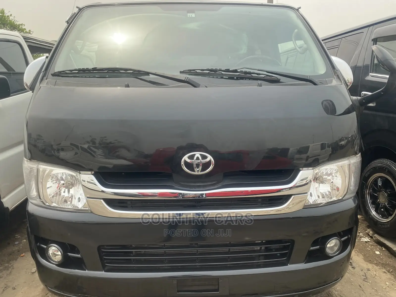 Toyota HiAce 2010 Black