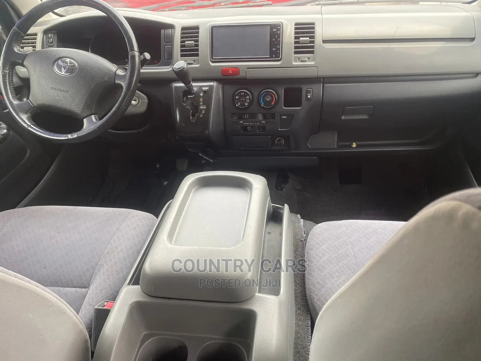 Toyota HiAce 2010 Black