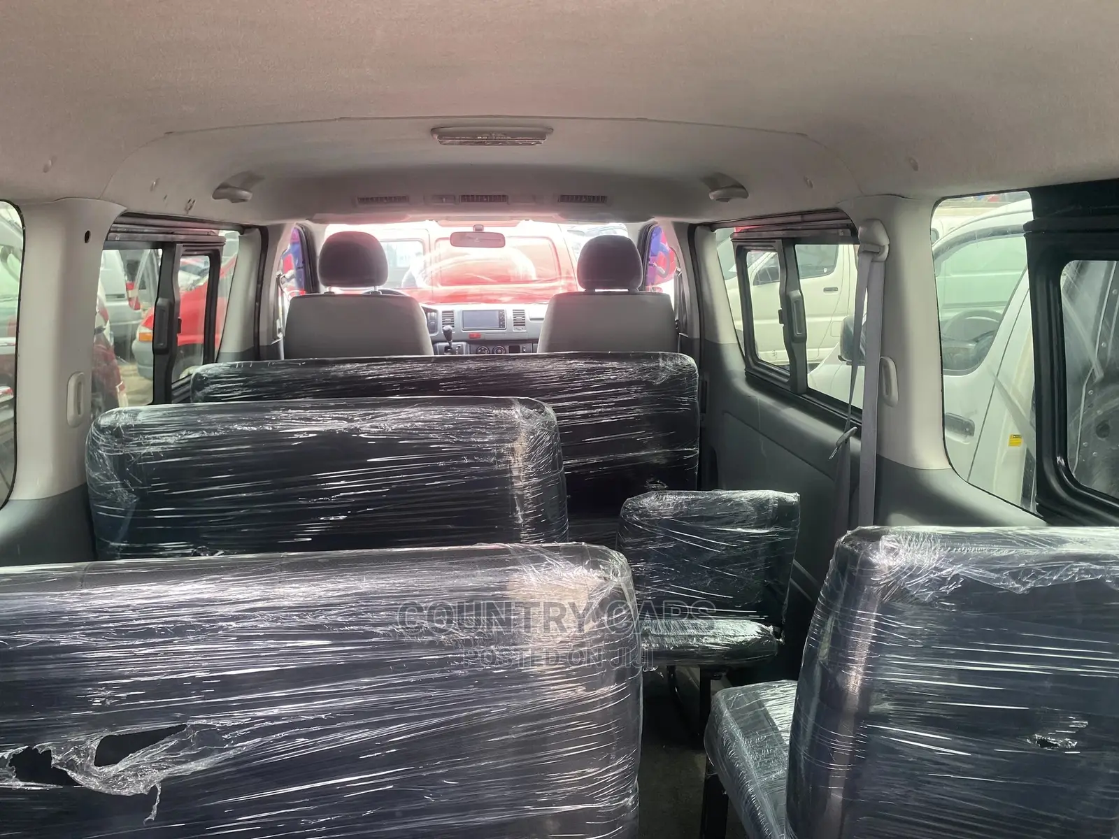 Toyota HiAce 2010 Black