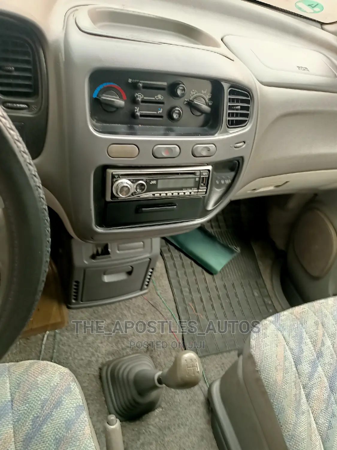 Mitsubishi Space Gear 2005 Green