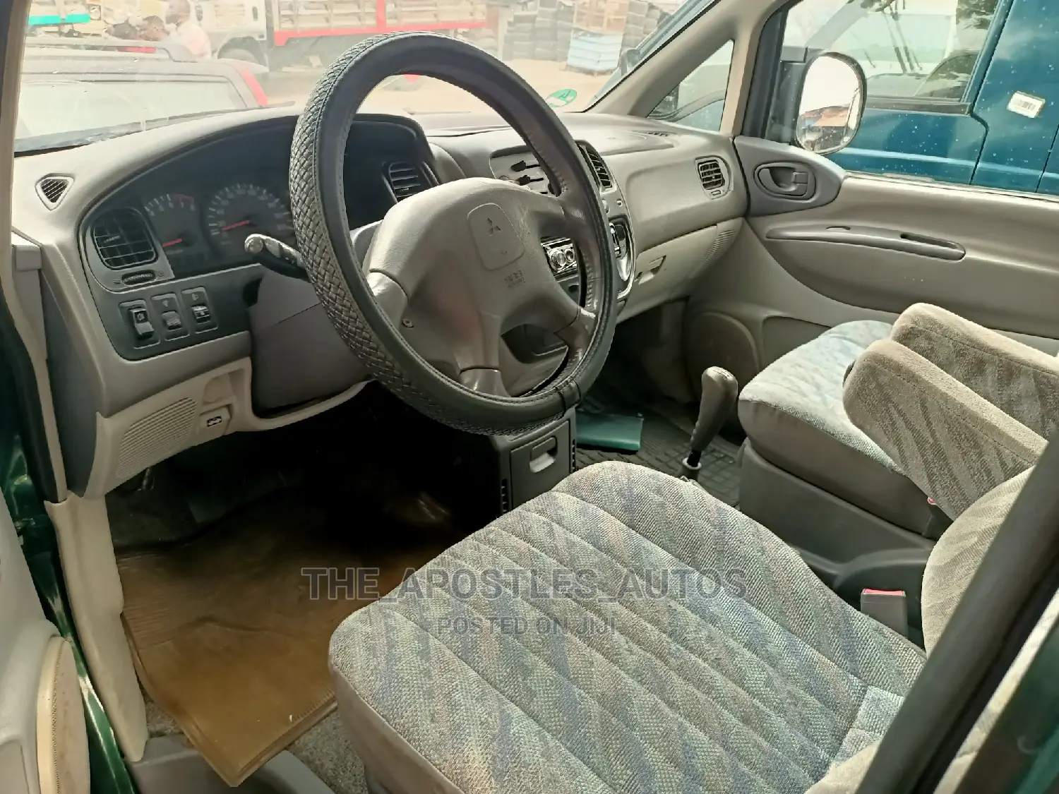 Mitsubishi Space Gear 2005 Green