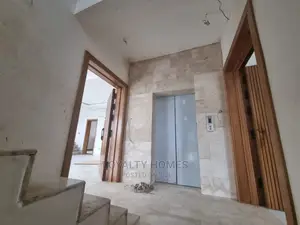 Furnished 3bdrm Apartment in Oniru, Victoria Island for Sale