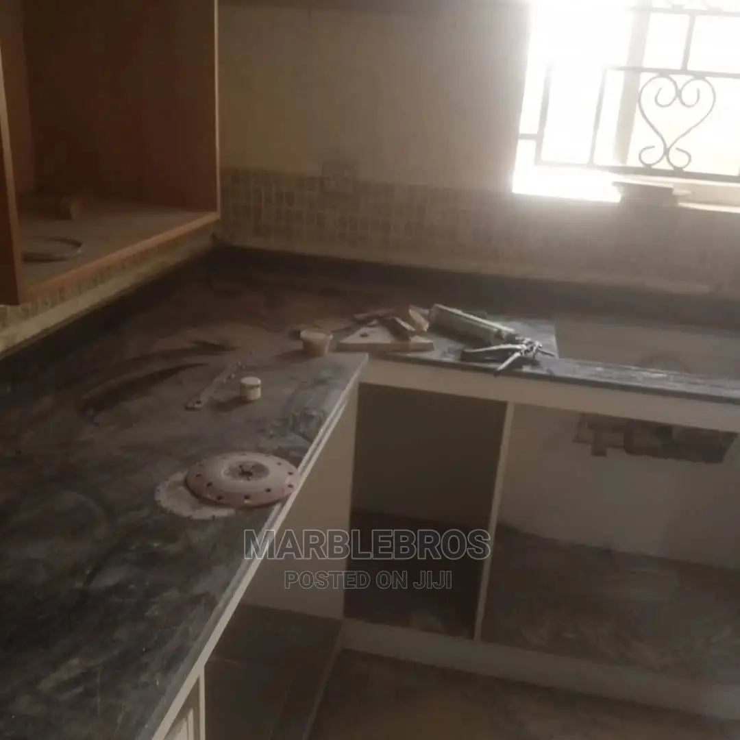 Kitchen Countertop Finishing MB1