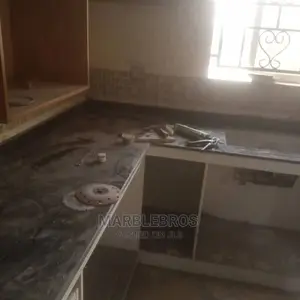 Kitchen Countertop Finishing MB1
