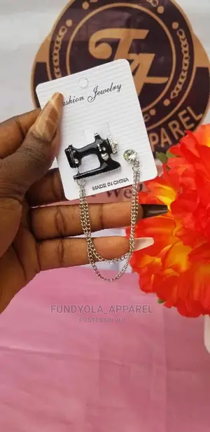 Sliver Tailor Brooch