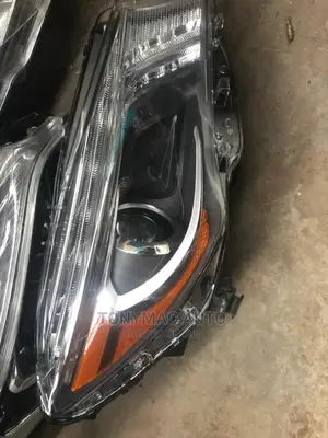 Mercedes-Benz CLA250 Headlights Original