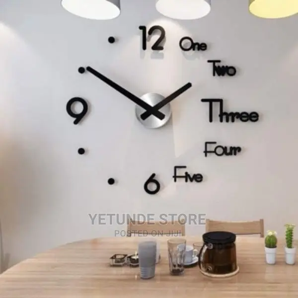 Wall Clock at the Dinning