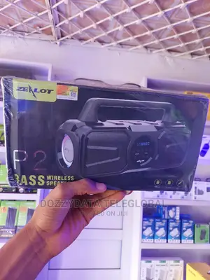 Photo - Zealot P2 Bluetooth Speaker, FM, 8000mah, Solar Charging