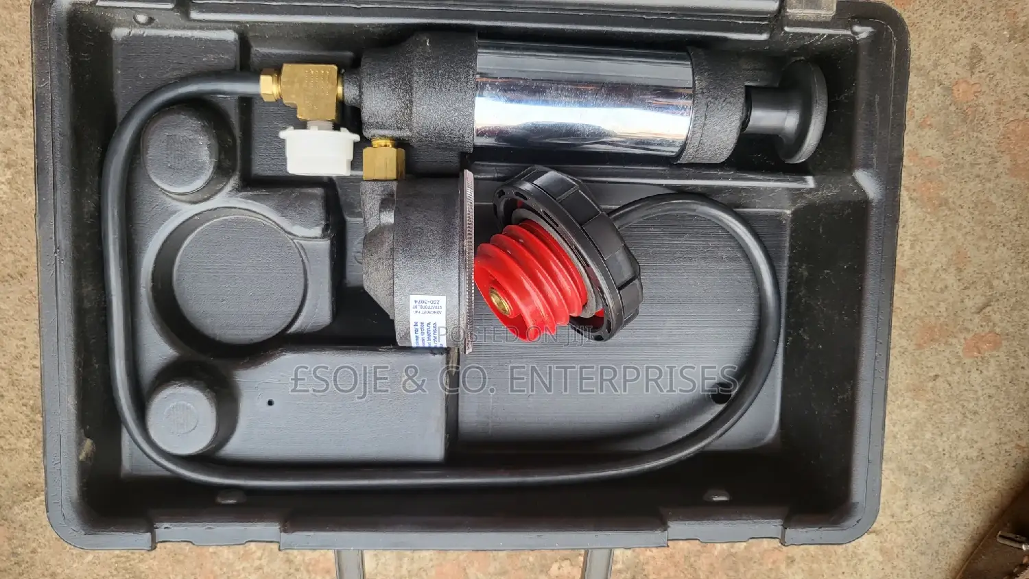Engine Coolant System Pressure Tester