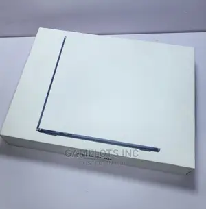 New Laptop Apple MacBook Air 2022 M2 8GB Apple M2 SSD 512GB