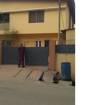 6bdrm Duplex in Adeniyi Jones Ikeja for rent
