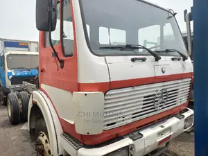 Mercedes Truck 1013 v-Engine