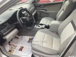 Toyota Camry XLE V6 4dr Sedan (3.5L 6cyl 6A) 2012 Silver