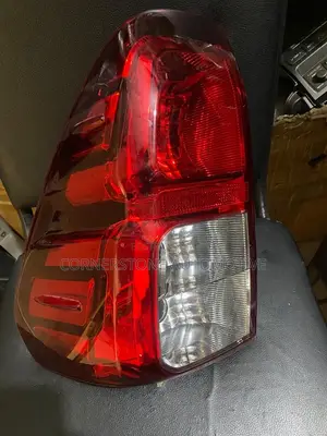 Real Light Hilux 2017