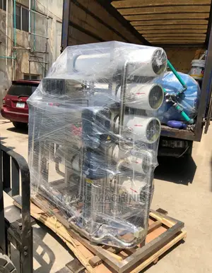 Reverse Osmosis Water Treatment System With Jumbo Membrane.
