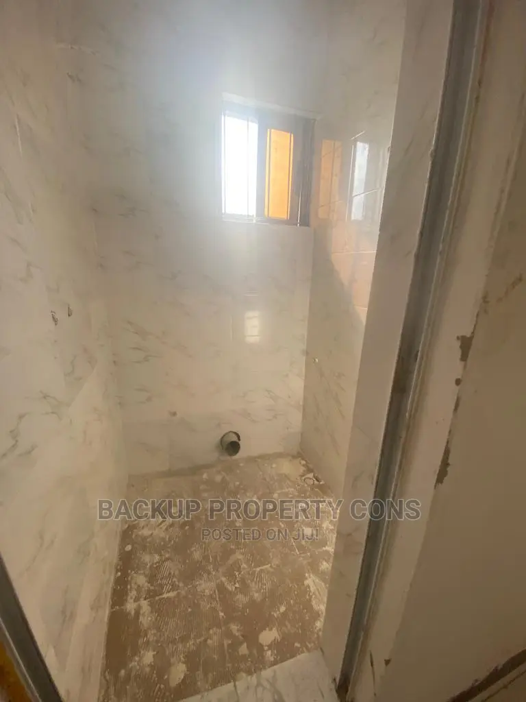 Mini Flat in Ikorodu Road / Ilupeju for Sale
