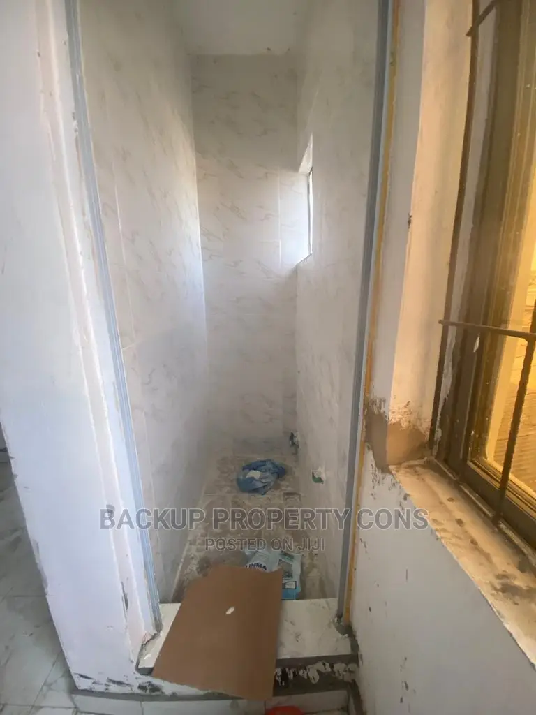 Mini Flat in Ikorodu Road / Ilupeju for Sale