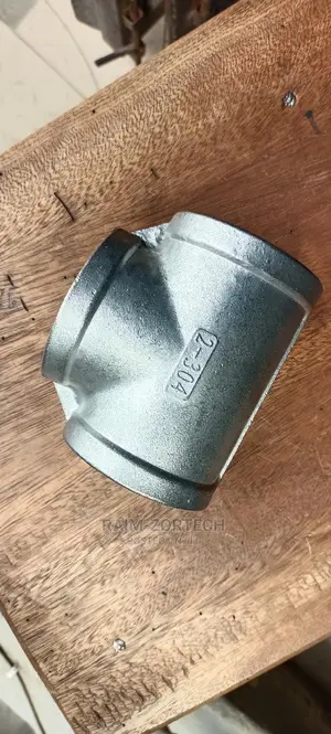2" Stainless Steel Threaded Tee
