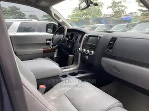Toyota Sequoia 2015 Teal