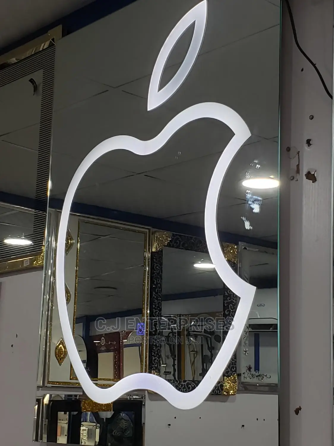 Mirror With Light (Apple Design)