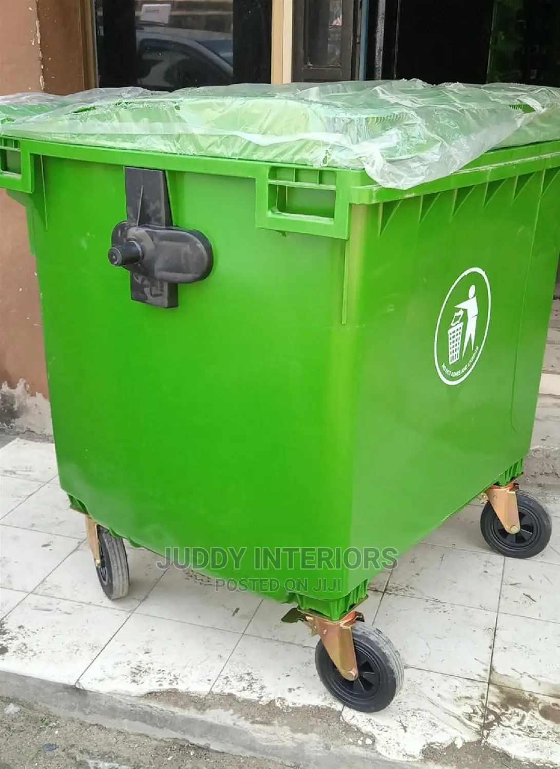 1,100 Liters Mammoth Weste Bin