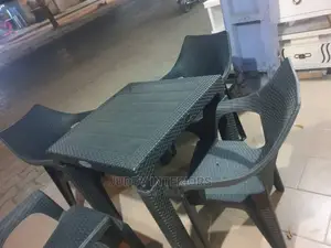 Restaurant Dining Table of 4 Seaters