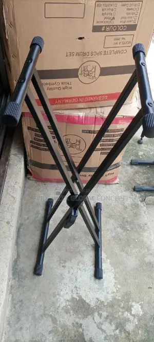 Photo - Keyboard Stand