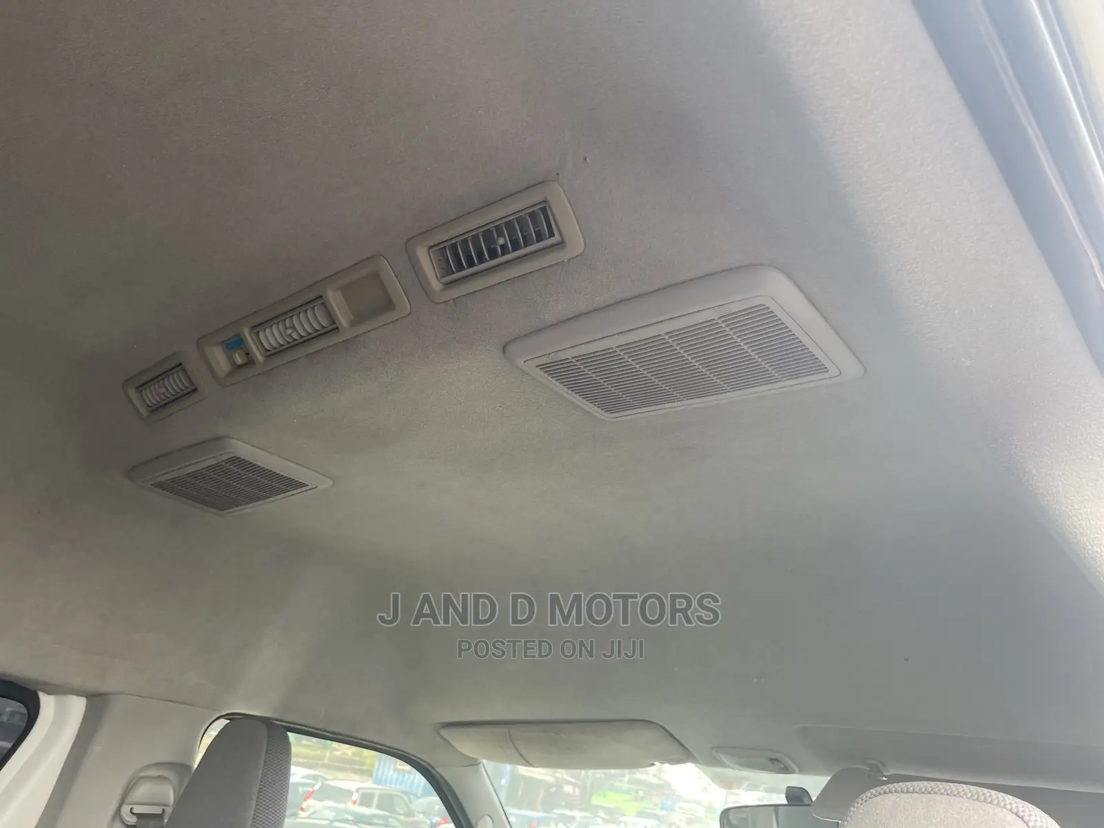 Toyota HiAce 2014 White