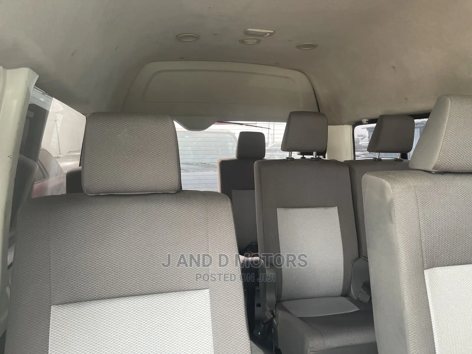 Toyota HiAce 2014 White
