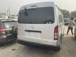 Toyota HiAce 2011 Grey