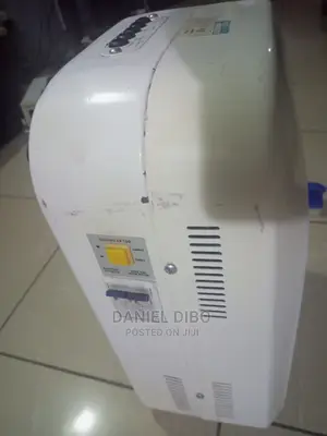 Prag 10KVA Servo Wall Mounted Stabilizer.