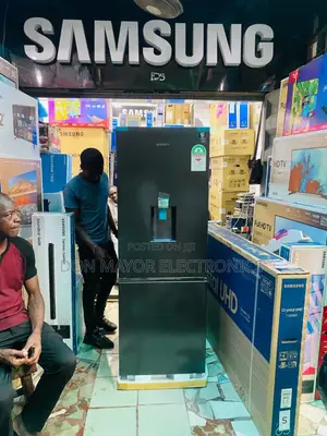 Samsung Refrigerator With Water Dispenser 327L Inverter