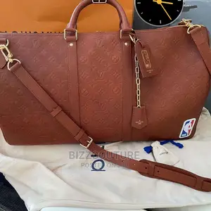 Original LOUIS VUITTON Handbags Available in Store
