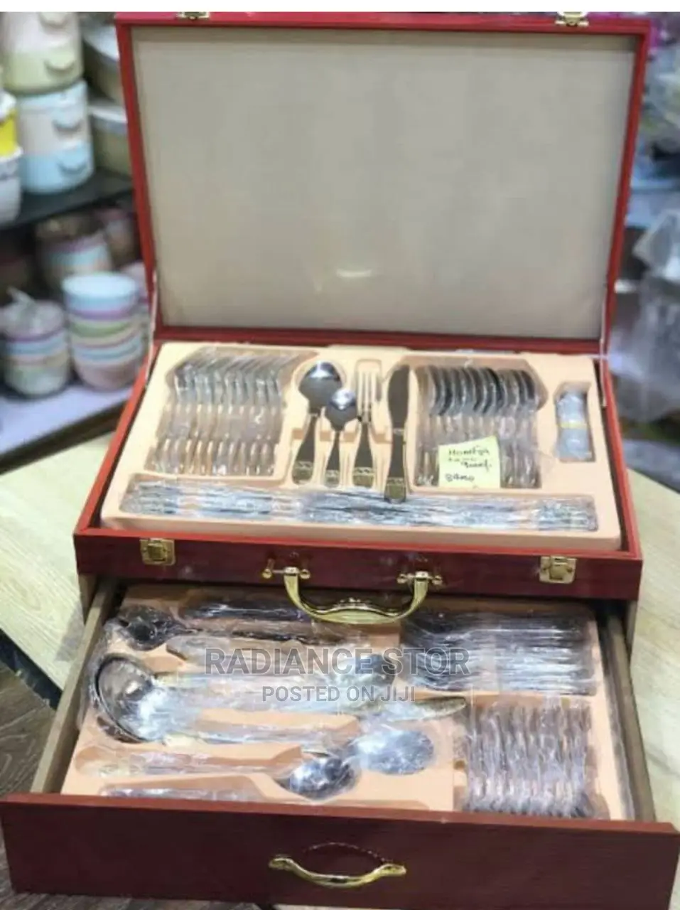 84 Piecetableware Hostess Serving Set