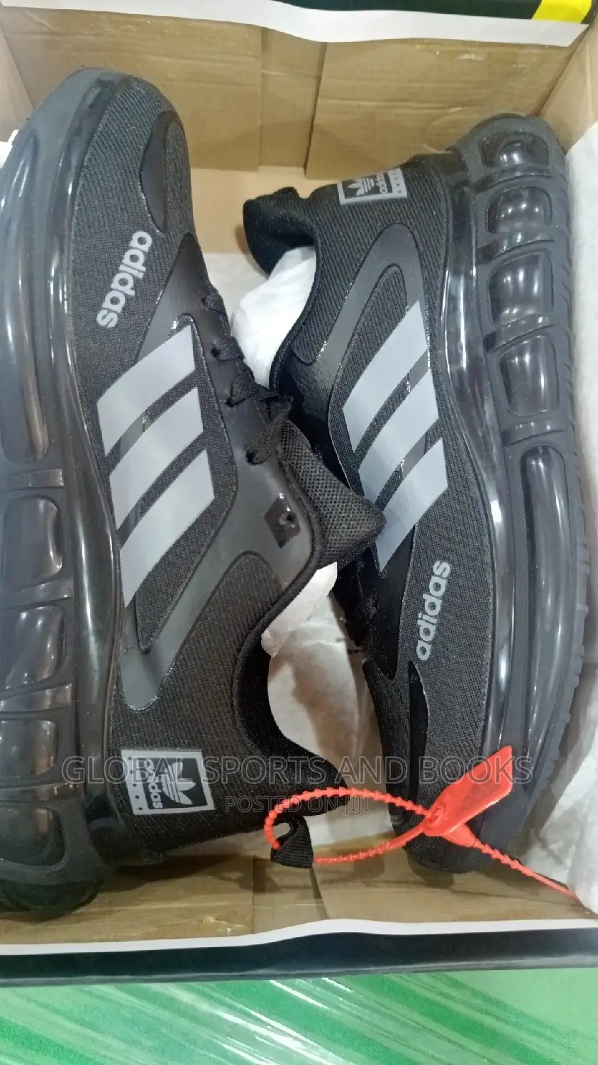 Adidas Sneakers
