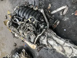Toyota Sequoia 2UZ