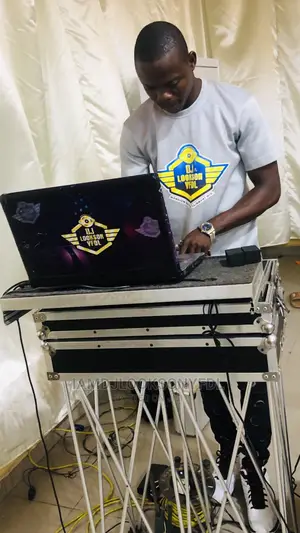 Dj Service Ent Mc Hypeman