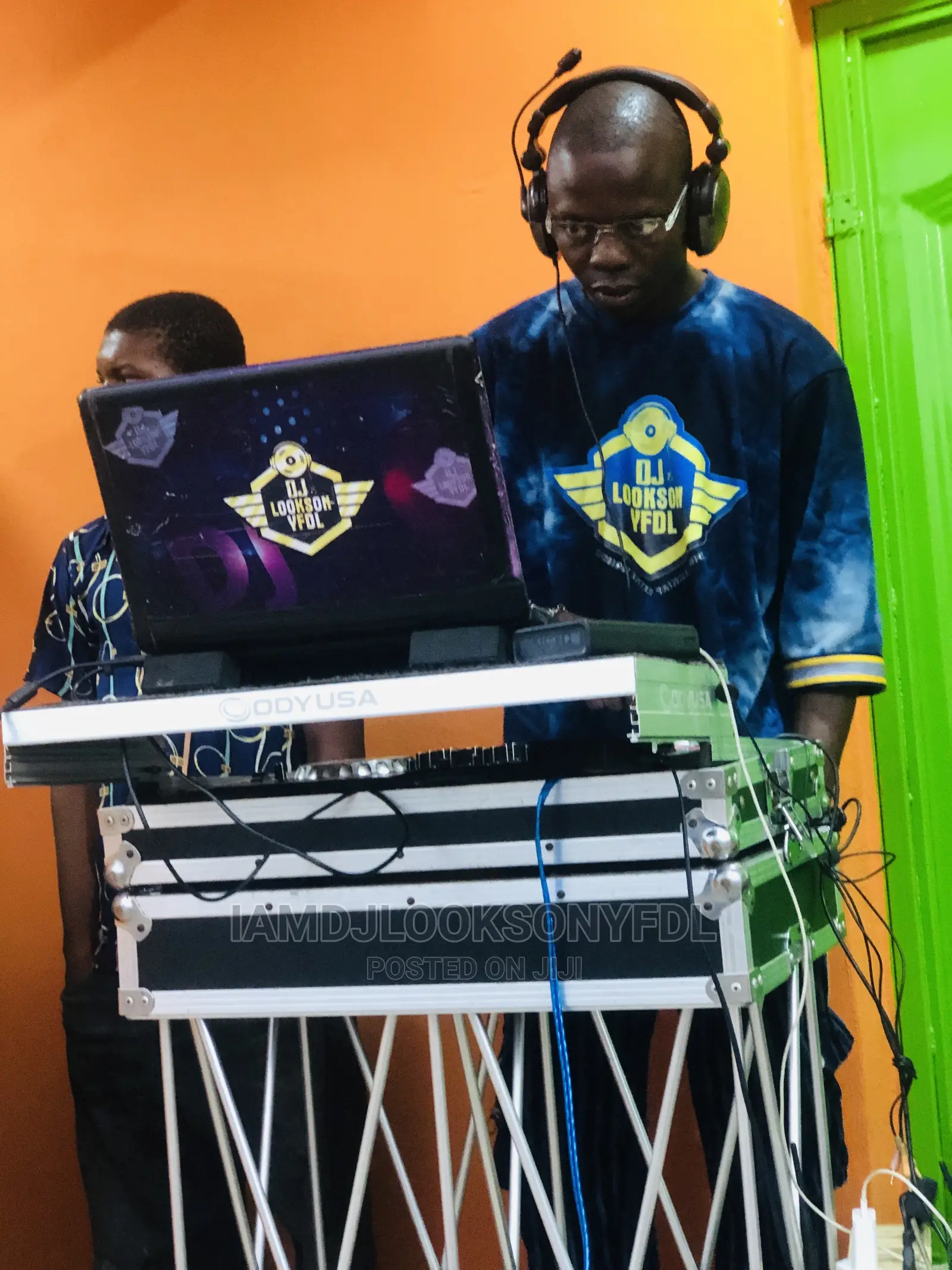 Dj Service Ent Mc Hypeman