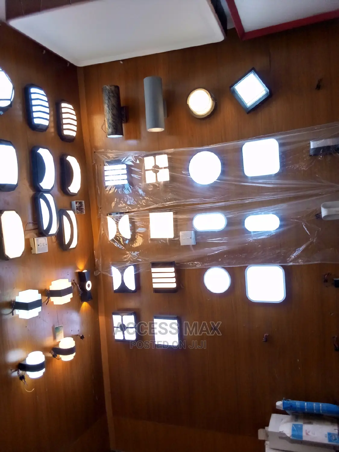 Outdoor Wall Light