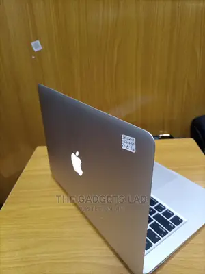 Laptop Apple MacBook Air 2015 8GB Intel Core I5 SSD 128GB