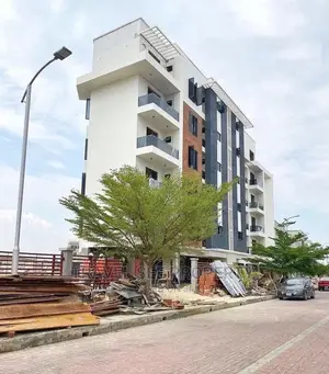 Furnished 3bdrm Block of Flats in Lekki Area for Sale