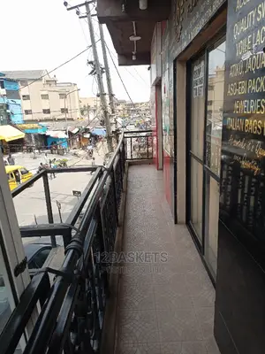 Spacious Shop at Ogba