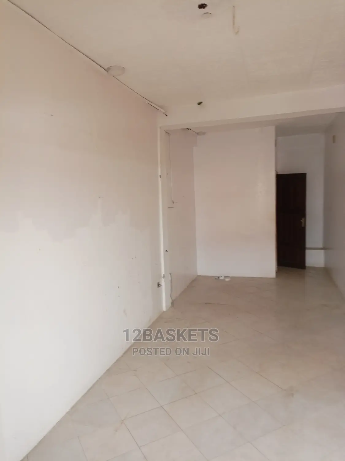 Spacious Shop at Ogba