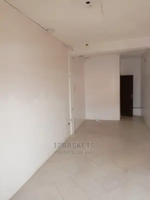 Spacious Shop at Ogba