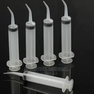 Quality Dental Oral Irrigator Curved Syringe Teeth