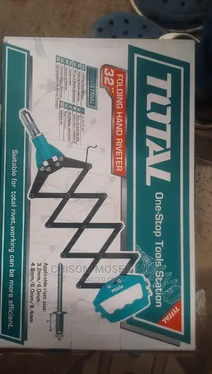Total Folding Hand Riveter Gun 32"