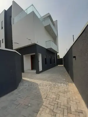 Furnished 5bdrm Block of Flats in By Nicon Town Estate, Lekki Phase 2