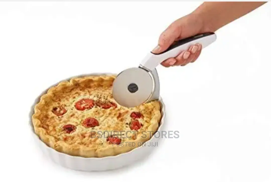 Zyliss Sharp Edge Pizza Cutter Slice Thick Crispy Pizzas